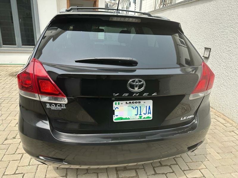 Thumbnail 11 of 2014 Toyota Venza